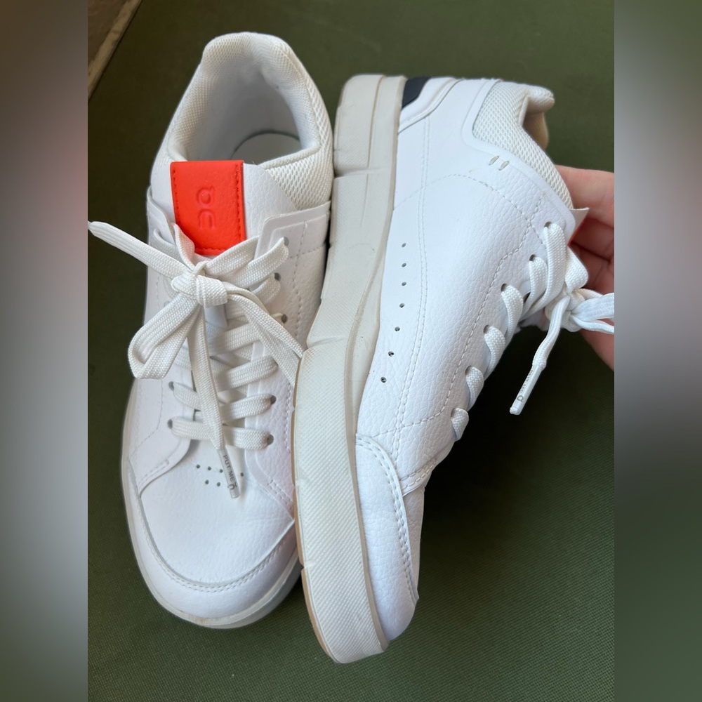 ON RUNNING THE ROGER SIZE 6.5